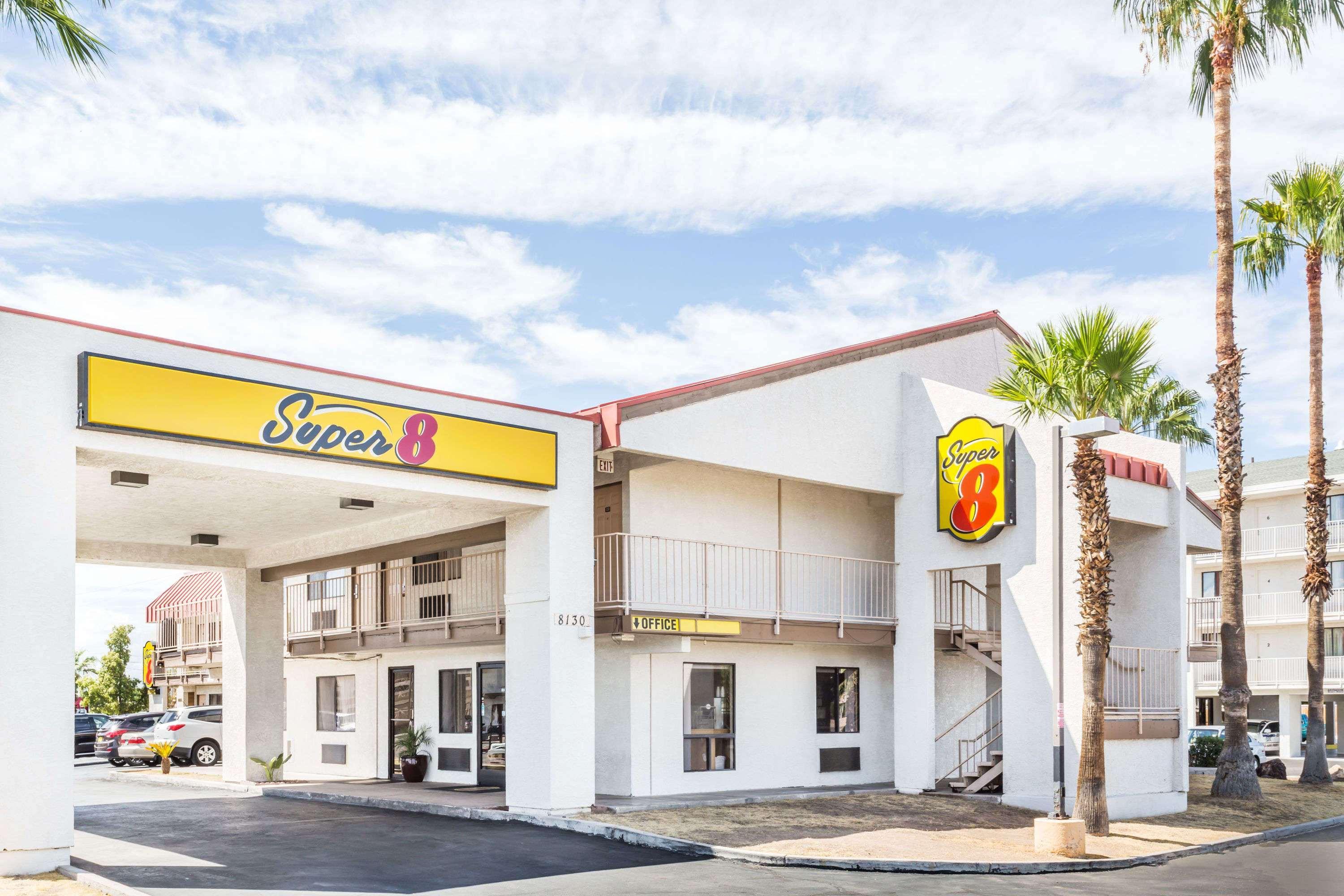 Super 8 By Wyndham Phoenix Metro North Dış mekan fotoğraf